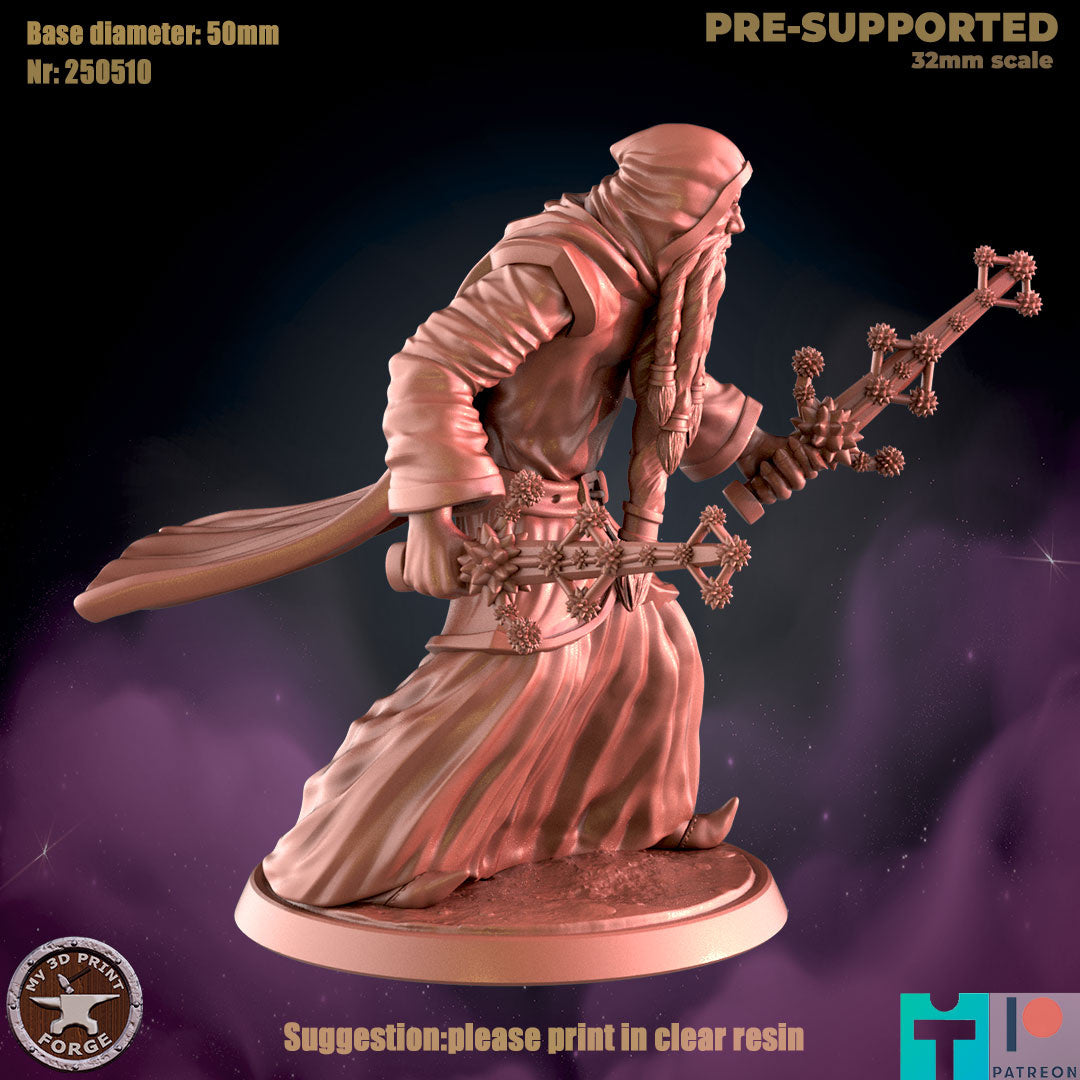 The Observer, 2 Poses - 32mm Scale - Unpainted Miniature