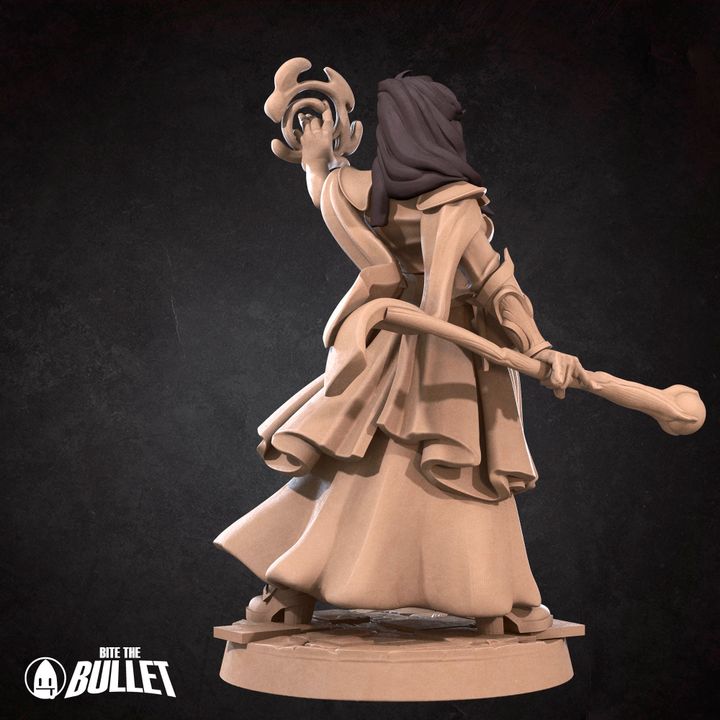 Human Mage Invoker | 32mm, 35mm Scale | Unpainted Miniature