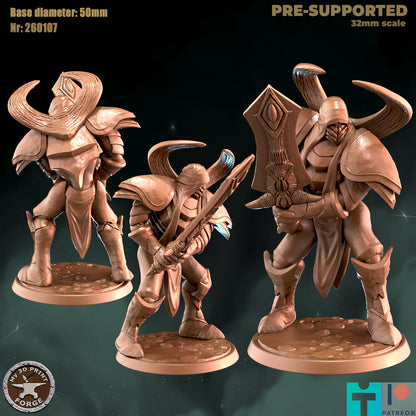 Twin Emperor - 32mm Scale - Unpainted Miniature