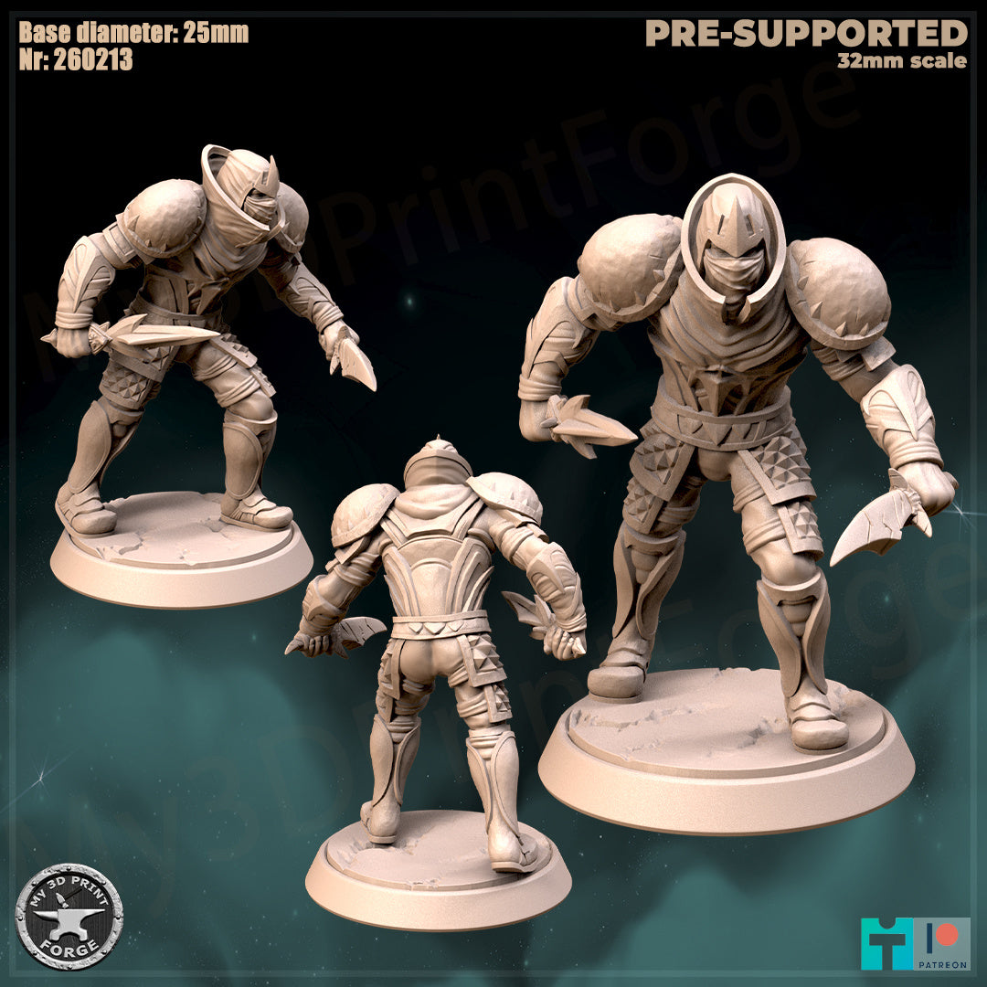 Rogue, Classic Armor, 2 Poses - 32mm Scale - Unpainted Miniature