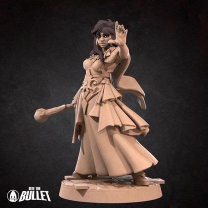 Human Mage Invoker | 32mm, 35mm Scale | Unpainted Miniature