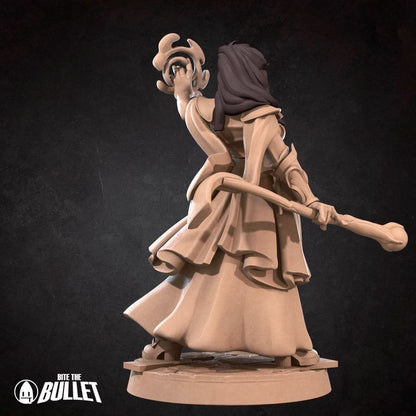Human Mage Invoker | 32mm, 35mm Scale | Unpainted Miniature