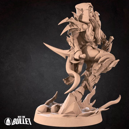 Female Elf Rogue, Red Assassin | 32mm, 35mm Scale | Unpainted Miniature