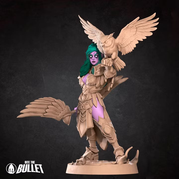 Night Elf Warrior Priestess, Pinup - Unpainted Miniature