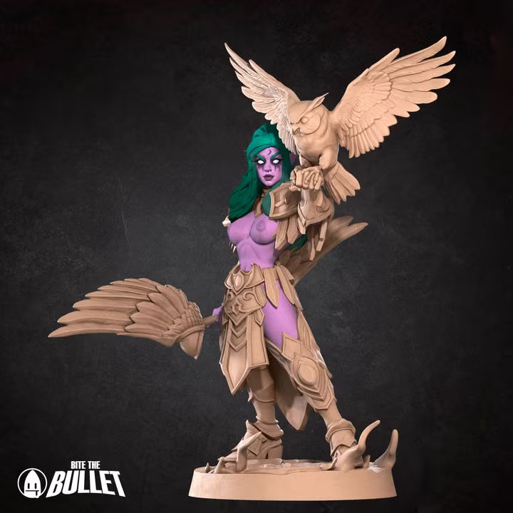 Night Elf Warrior Priestess, Pinup - Unpainted Miniature