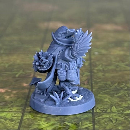 Berry, the Kenku Forager - Unpainted Miniature