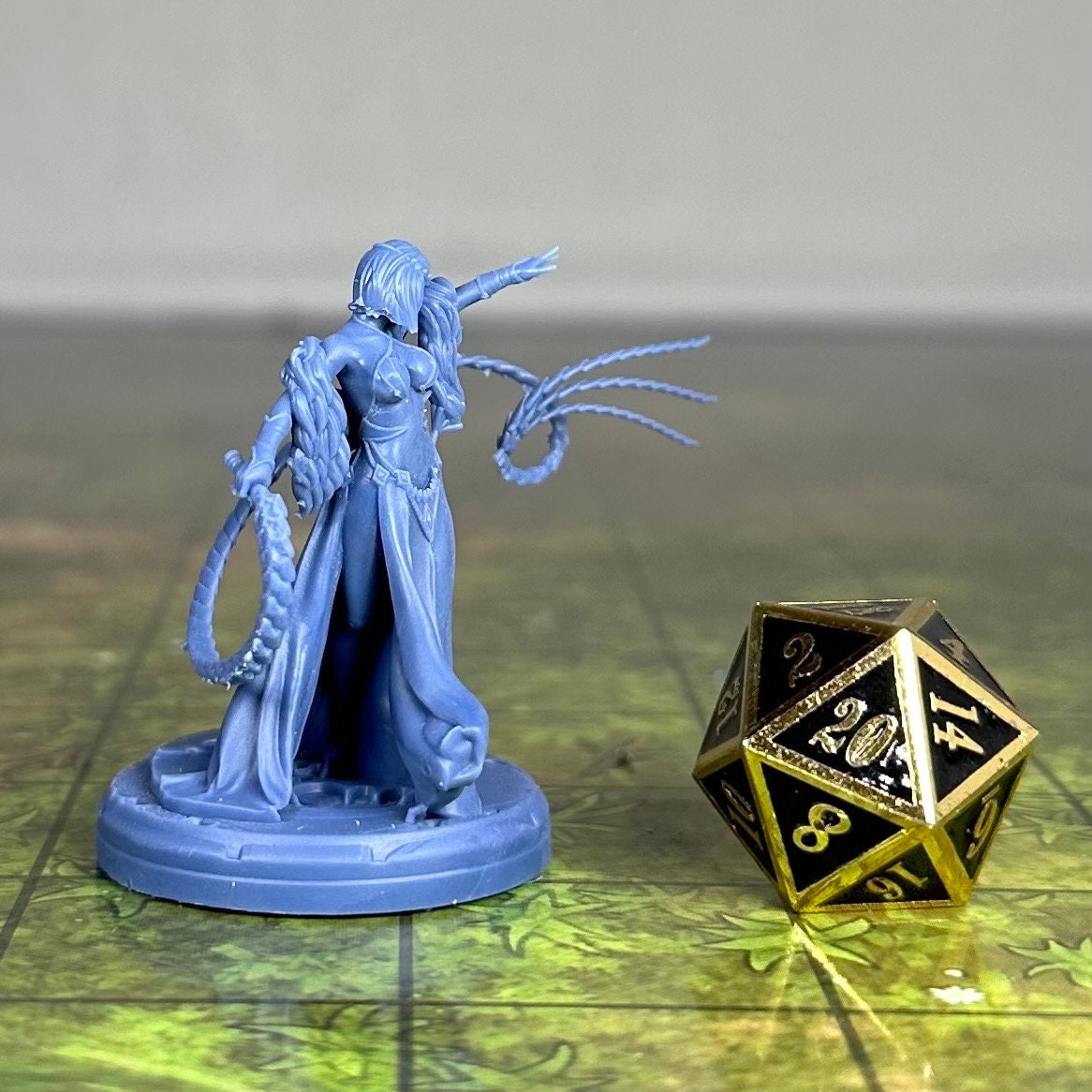 Lady Jocasta - Unpainted Miniature