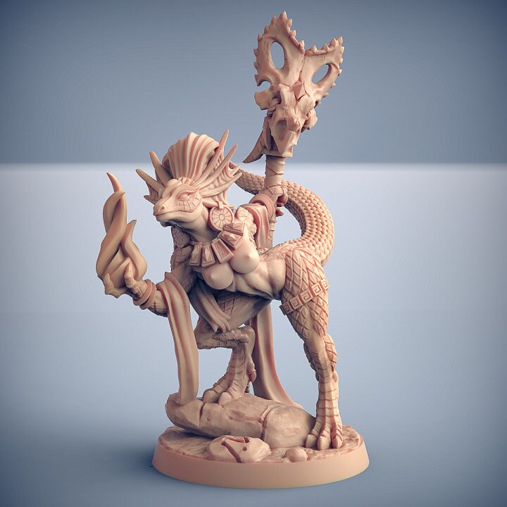 Coaxoch the Duchess - Pinup - Goldmaw Lizard - Unpainted Miniature