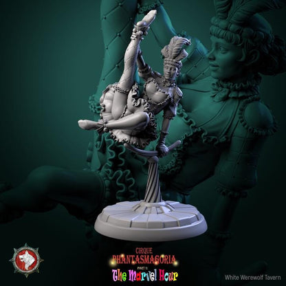 Lollipop Twirlers, Carnival Entertainers - 32mm Scale - Unpainted Miniature for DnD, Pathfinder, Tabletop RPGs - White Werewolf Tavern