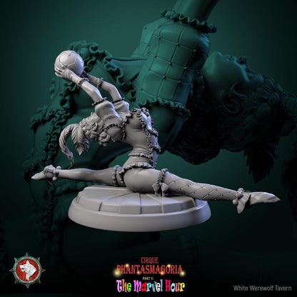 Lollipop Twirlers, Carnival Entertainers - 32mm Scale - Unpainted Miniature for DnD, Pathfinder, Tabletop RPGs - White Werewolf Tavern