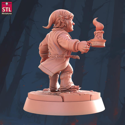 Hostel Guest, Pose B, Halfling Hostel Set - Townsfolk - 32mm Scale - Unpainted Miniature for DnD, Pathfinder, Tabletop RPGs - STL Miniatures