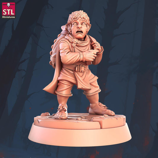 Hostel Guest, Pose C, Halfling Hostel Set - Townsfolk - 32mm Scale - Unpainted Miniature for DnD, Pathfinder, Tabletop RPGs - STL Miniatures