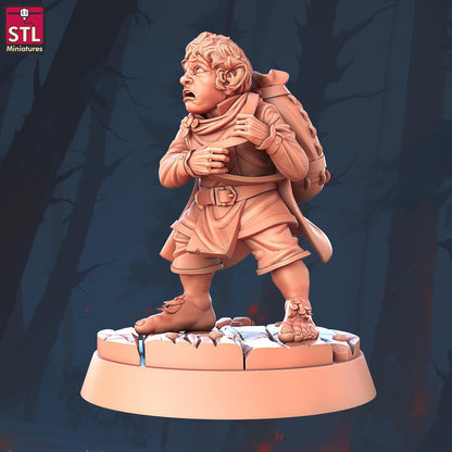 Hostel Guest, Pose C, Halfling Hostel Set - Townsfolk - 32mm Scale - Unpainted Miniature for DnD, Pathfinder, Tabletop RPGs - STL Miniatures