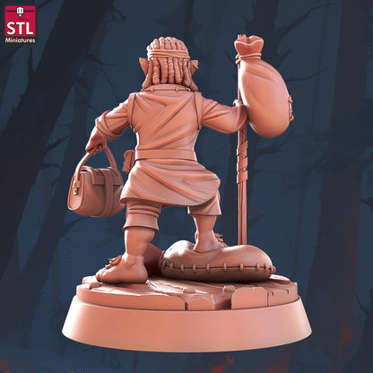 Hostel Guest, Pose D, Halfling Hostel Set - Townsfolk - 32mm Scale - Unpainted Miniature for DnD, Pathfinder, Tabletop RPGs - STL Miniatures