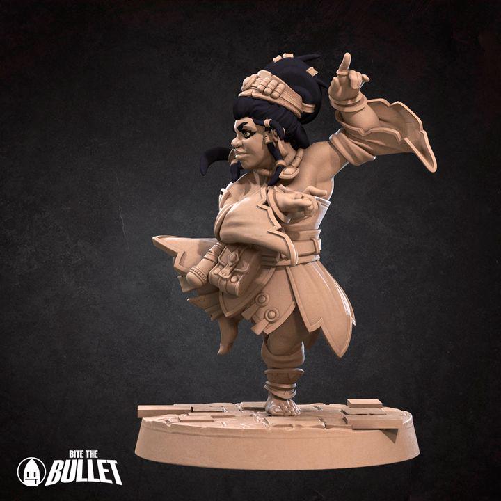 Female Dwarf Monk - 32mm, 35mm Scale - Unpainted Miniature