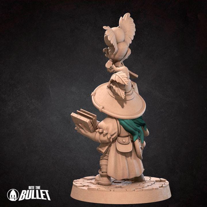 Female Gnome Wizard - 32mm, 35mm Scale - Unpainted Miniature