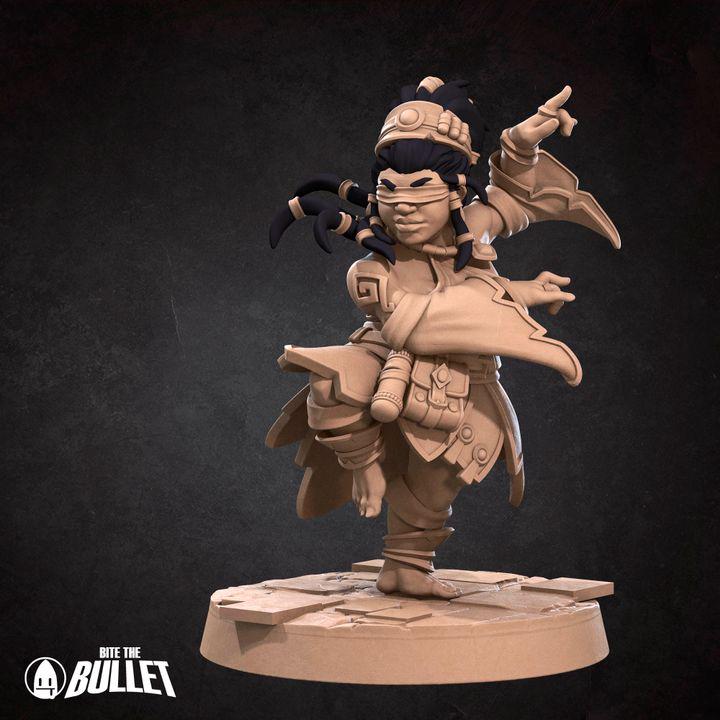 Female Dwarf Monk - 32mm, 35mm Scale - Unpainted Miniature