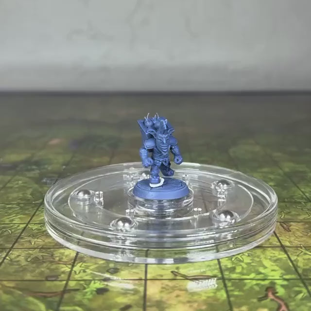 Goblin Sapper with Crate - 32mm Scale - Unpainted Miniature for DnD, Pathfinder, Tabletop RPGs - My3dPrintForge