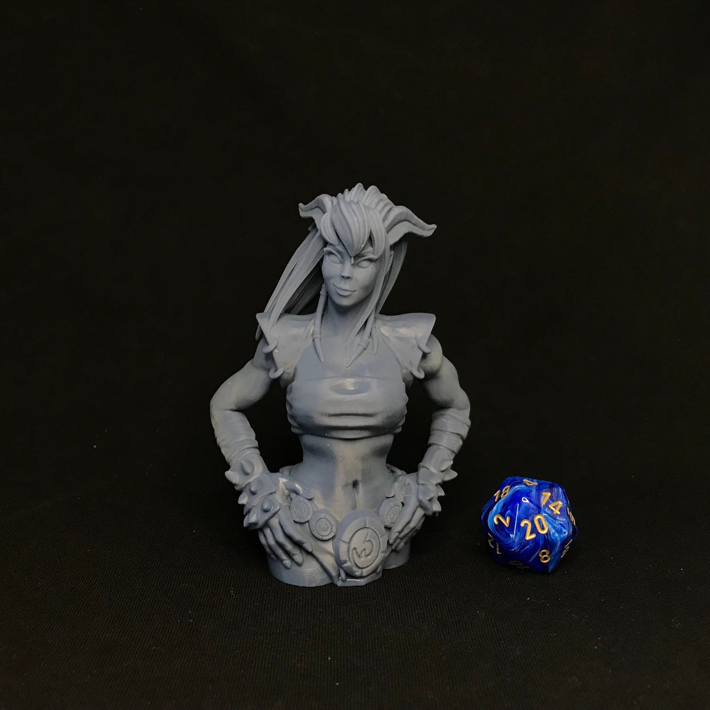 Draenei Female - Unpainted Miniature