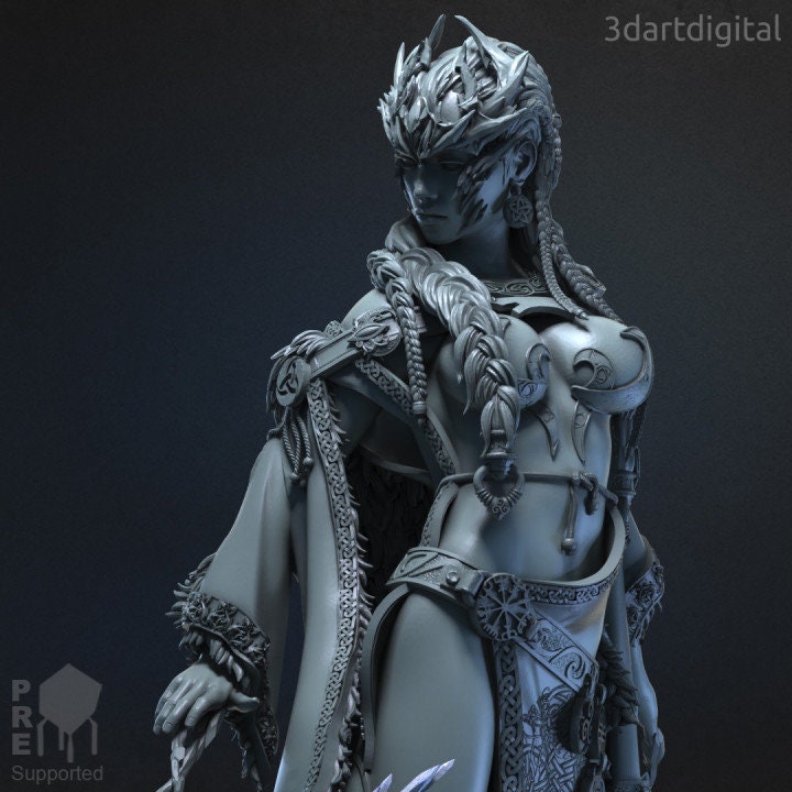 Frost Giant Sorceress - Unpainted Miniature