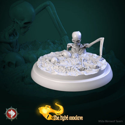 Crawling Skeletons - Unpainted Miniature