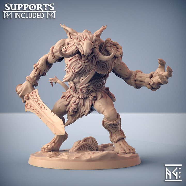 Troll Hunter - Pose B - Svartwood Troll Set - Unpainted Miniature