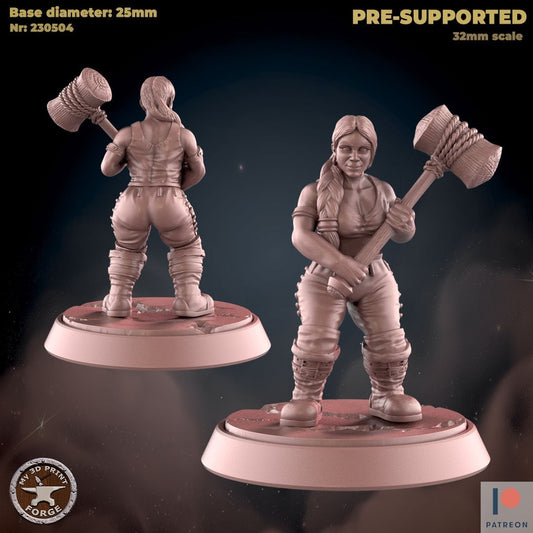 Dwarf Female Paladin - 2 Poses - Unpainted Miniature