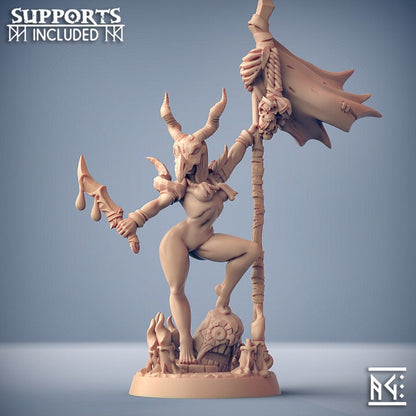 Ishtarra the Plague Queen - Plague-Mine Kobold - Unpainted Miniature