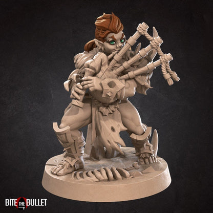 Halfling Bard - Unpainted Miniature