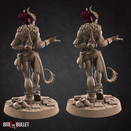 Fiona the Thief - Pinup - Unpainted Miniature